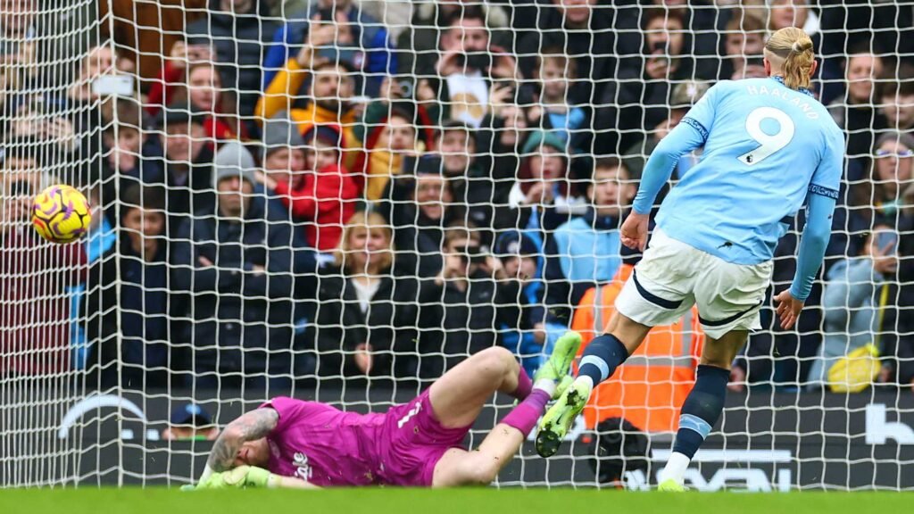 Erling Haaland misses a penalty as Manchester City falls into Everton's trap in the Premier League