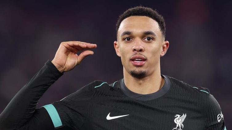 Arne Slot defends Alexander-Arnold after criticism