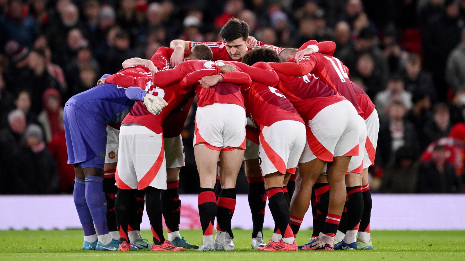 Manchester United Players Suspect Mole Behind Line-Up Leaks