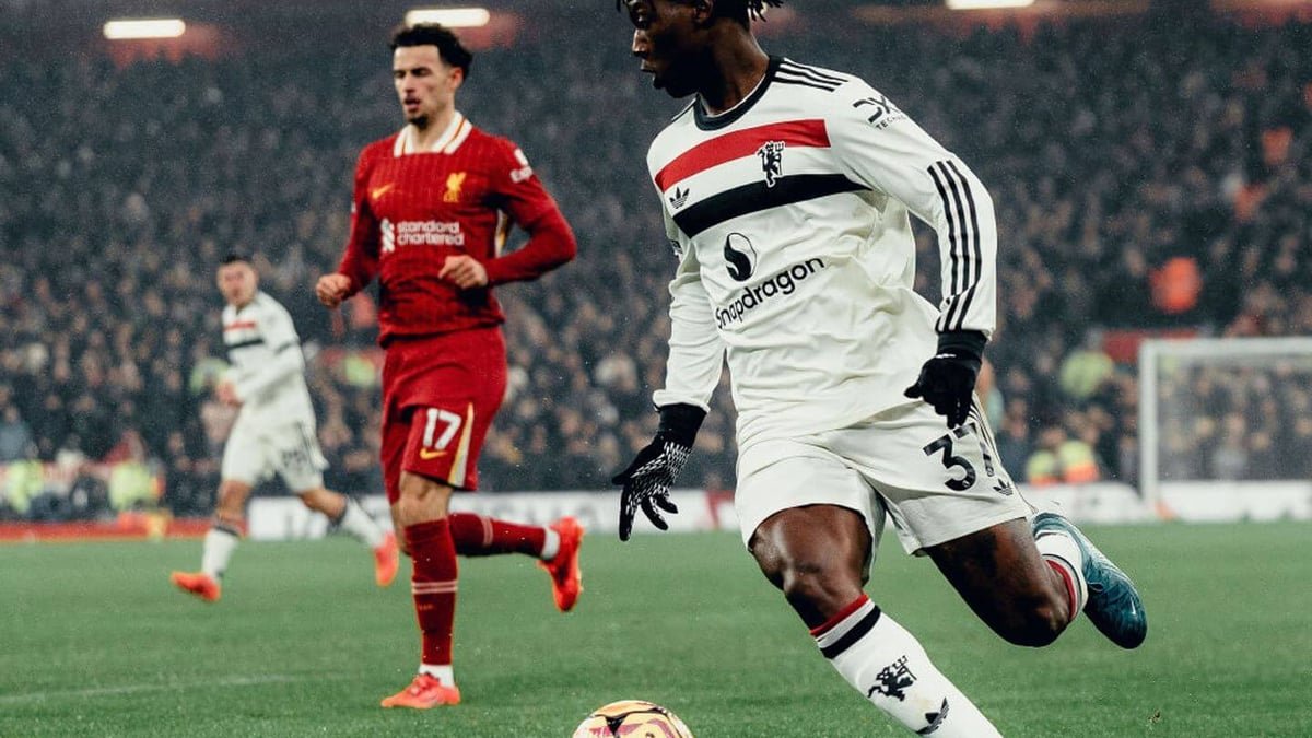 The secret behind United's superiority over Liverpool in the midfield battle with fewer players